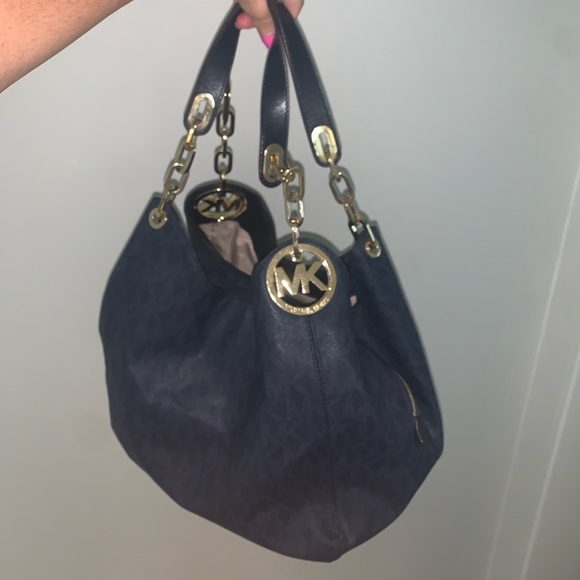Authentic Michael Kors Fulton Shoulder Tote - Picture 7 of 8